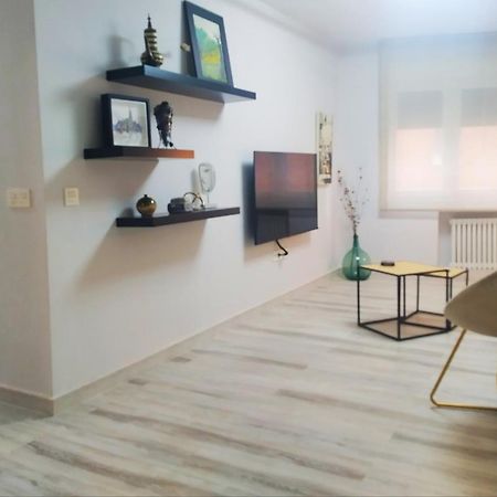 Megano, Apartamento A Estrenar En La Ruta Vinos. Junto A Estanciones. Oviedo Eksteriør bilde